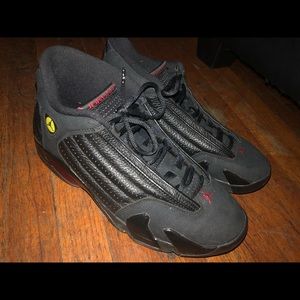 Jordan Bred Retro 5 size 9.5